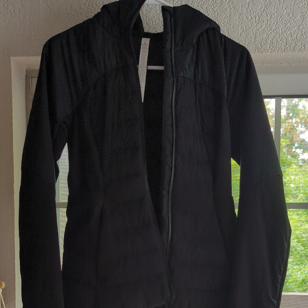 Lululemon Athletica Black Puffer Jacket with Sleek Design